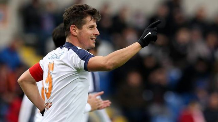 Başakşehir kaptanı Emre Belözoğlu'ndan Fenerbahçe açıklaması!