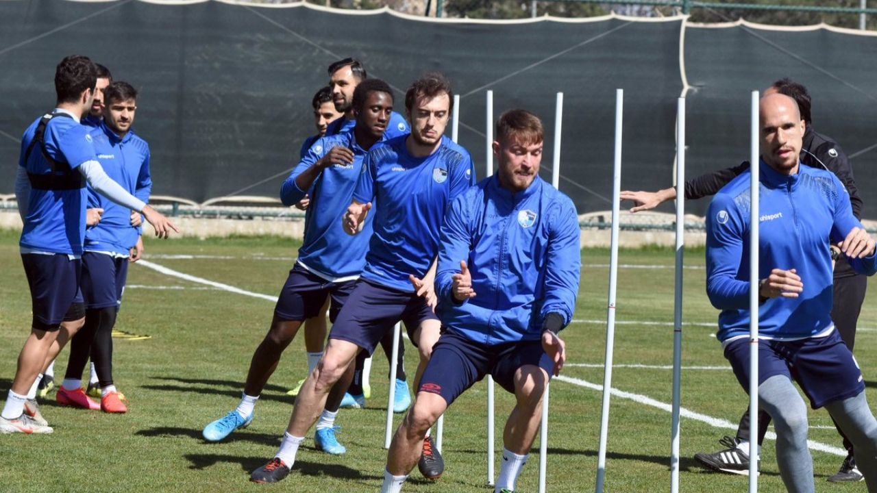 FLAŞ... FLAŞ... FLAŞ... Erzurumspor'da 11 kişide koronavirüs tespit edildi...