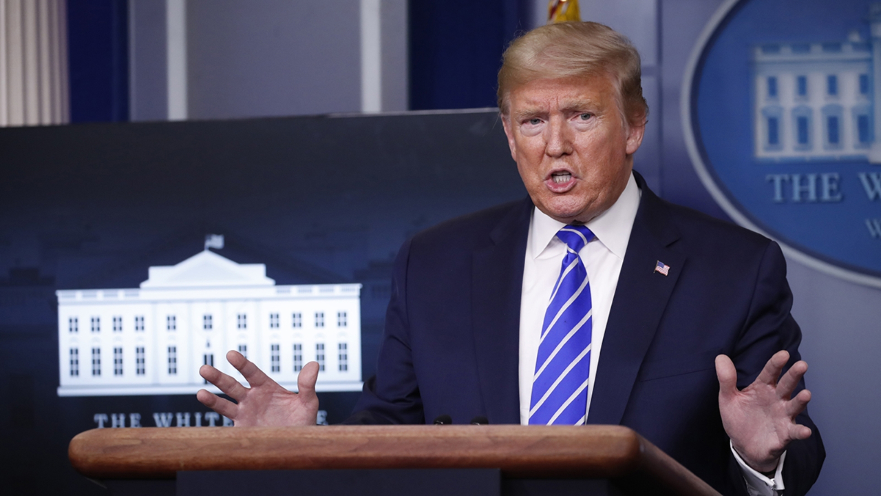 Trump'tan valilere okulları açın talebi!