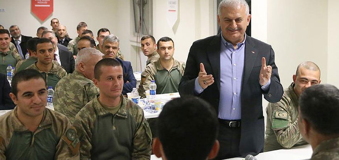 Başbakan Yıldırım'la aynı sofrayı paylaşan asker şehit oldu