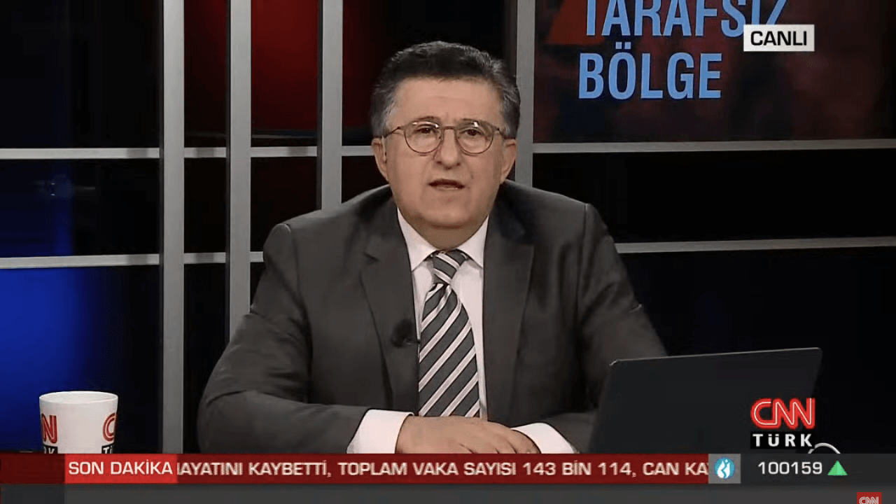 Ünlü profesörün AVM isyanı! "İstifa edelim!"