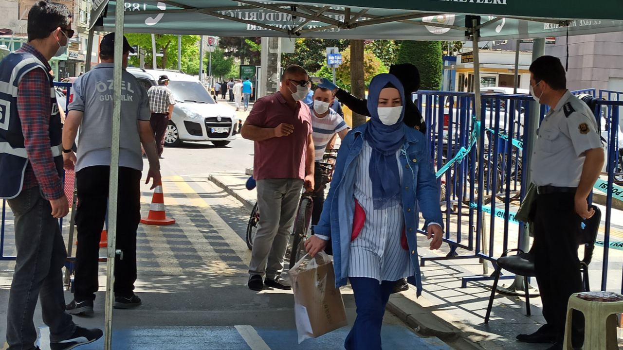 Düzce’de maskesiz dolaşmak yasaklandı