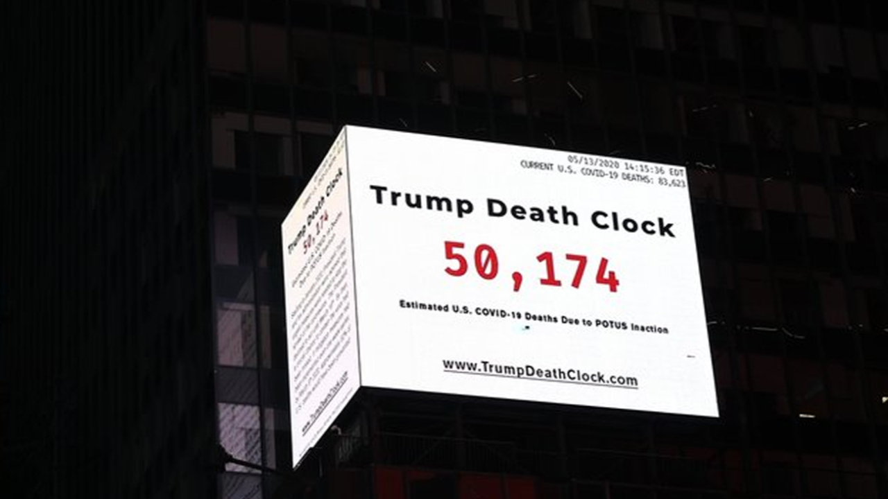 Son dakika... New York'ta ABD Başkanı Donald Trump'ın ölüm saatini astılar!