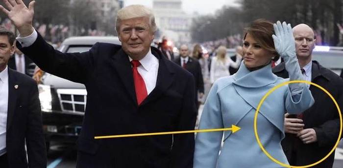 Dünya bunu konuşuyor... Trump'ın korumasının eline dikkat!