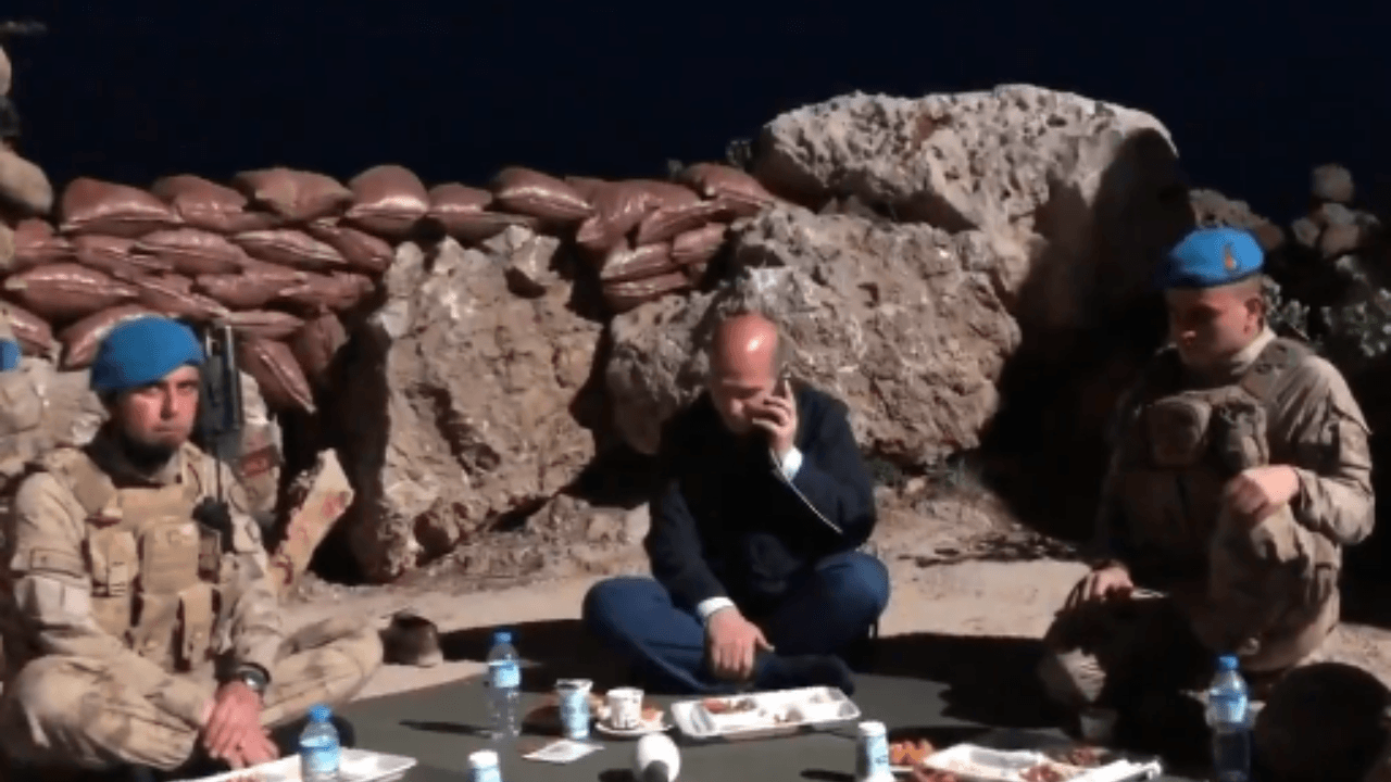 Cumhurbaşkanı Erdoğan, Namaz Dağı'nda iftar yapan Bakan Soylu ile görüştü