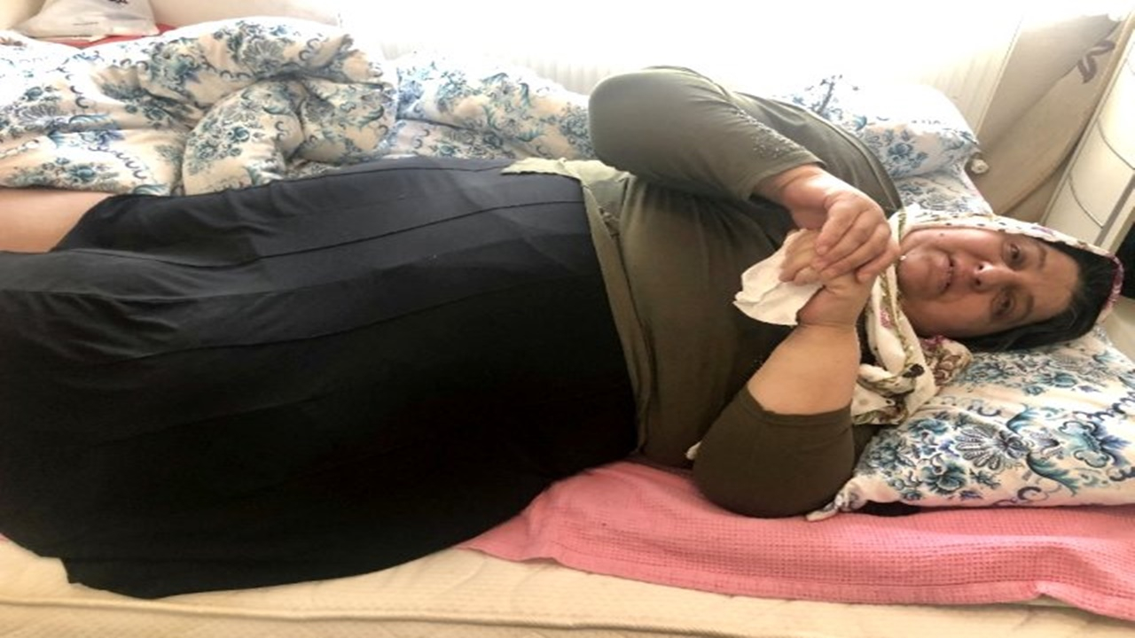 Talihsiz anne 5 yıldır sokağa çıkamıyor!