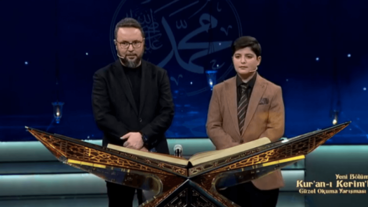 Kur'an-ı Kerim'i öyle bir okudu ki herkes mest oldu!