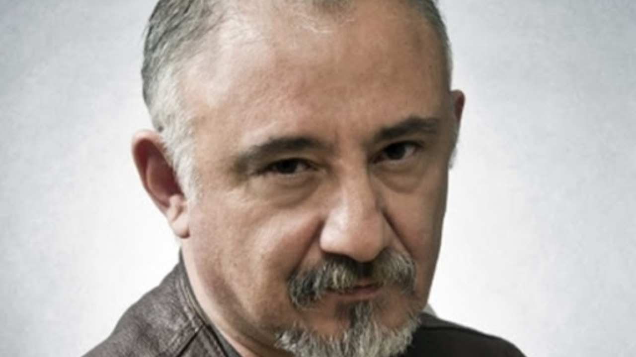 İslam'a ve Hz. Muhammed'e hakaret yağdıran Fırat Erez gözaltına alındı!