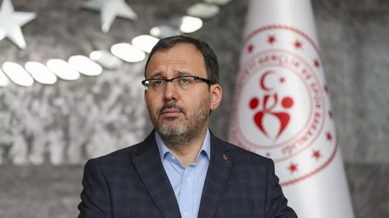 Bakan Kasapoğlu'ndan burs müjdesi...