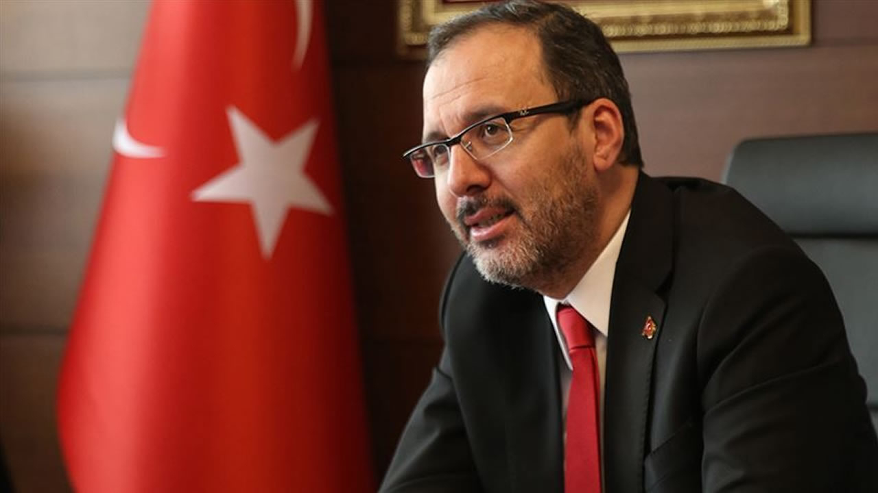 Bakan Kasapoğlu'ndan Mustafa Cengiz'e geçmiş olsun telefonu
