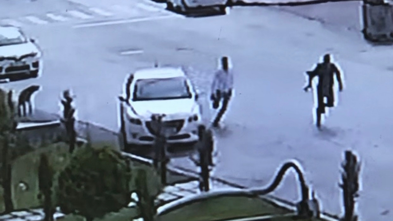 Esenyurt’ta alacak verecek tartışmasında silahlar konuştu