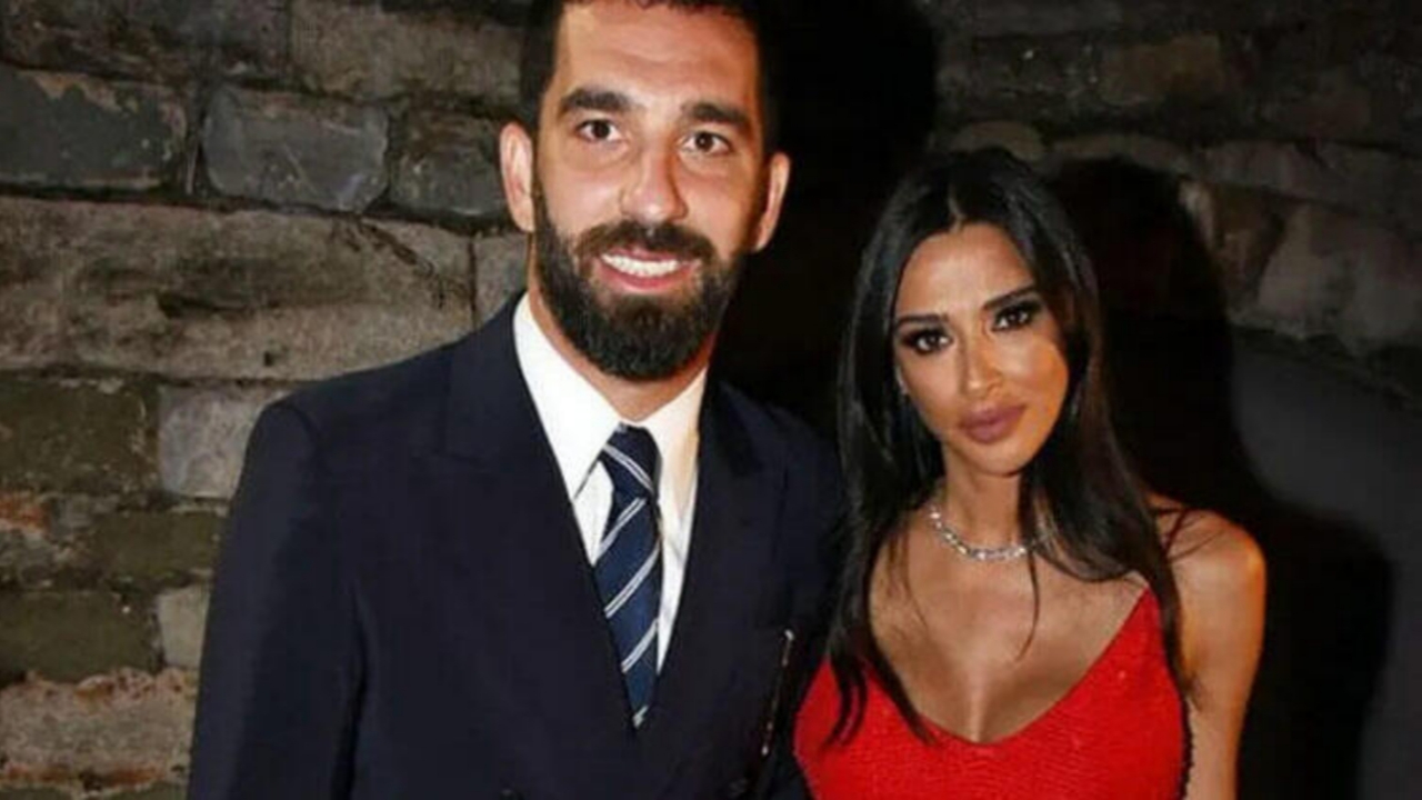 Aslıhan Doğan'dan Arda Turan'a destek