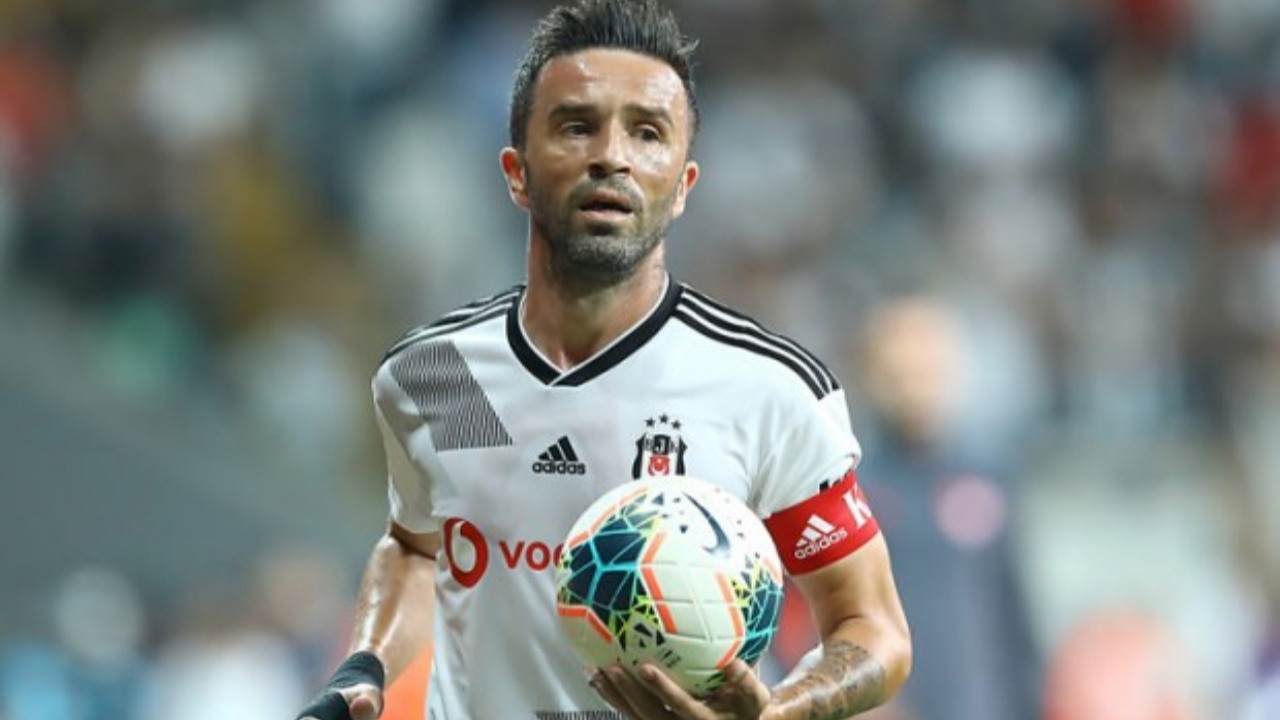 Gökhan Gönül'den flaş açıklama: Rica ediyorum...
