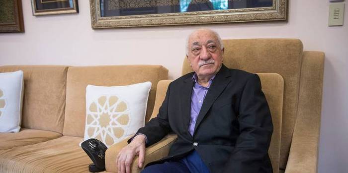 Örgüt evinde birlikte kaldığı ünlü medya yöneticisini açıkladı!