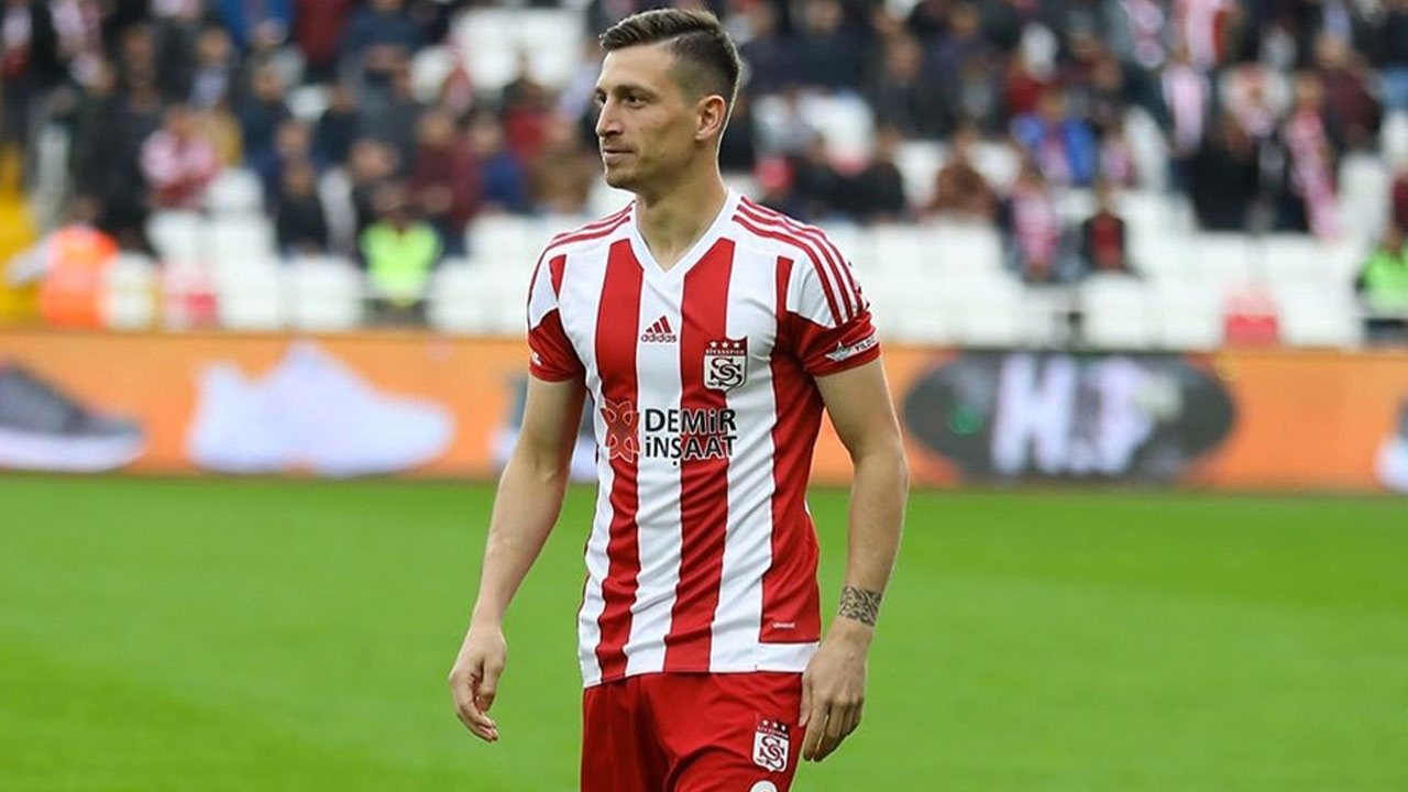 Adı Galatasarayla anılan Mert Hakan Yandaş'ın transferinde yeni gelişme!