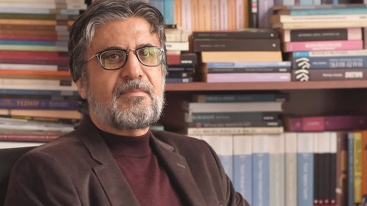 Türk basını ve edebiyatının bilge kalemi Akif Emre...