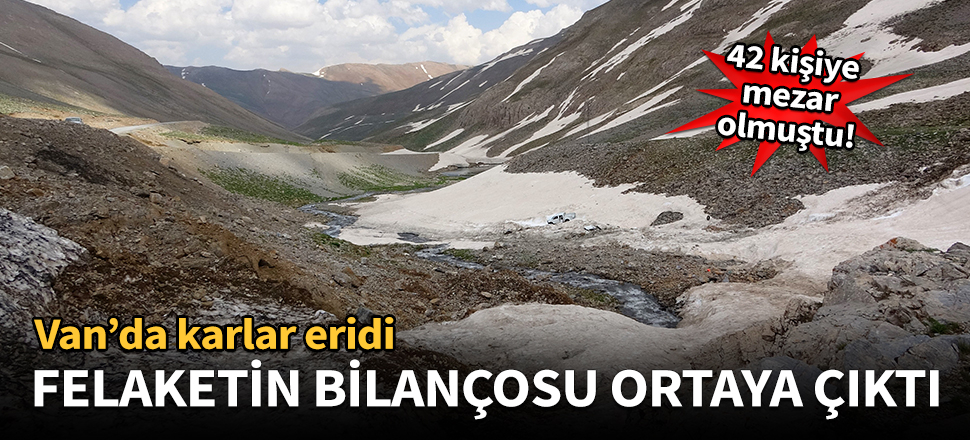 Van'da karlar eridi, kar altında kalan araçlar ortaya çıktı
