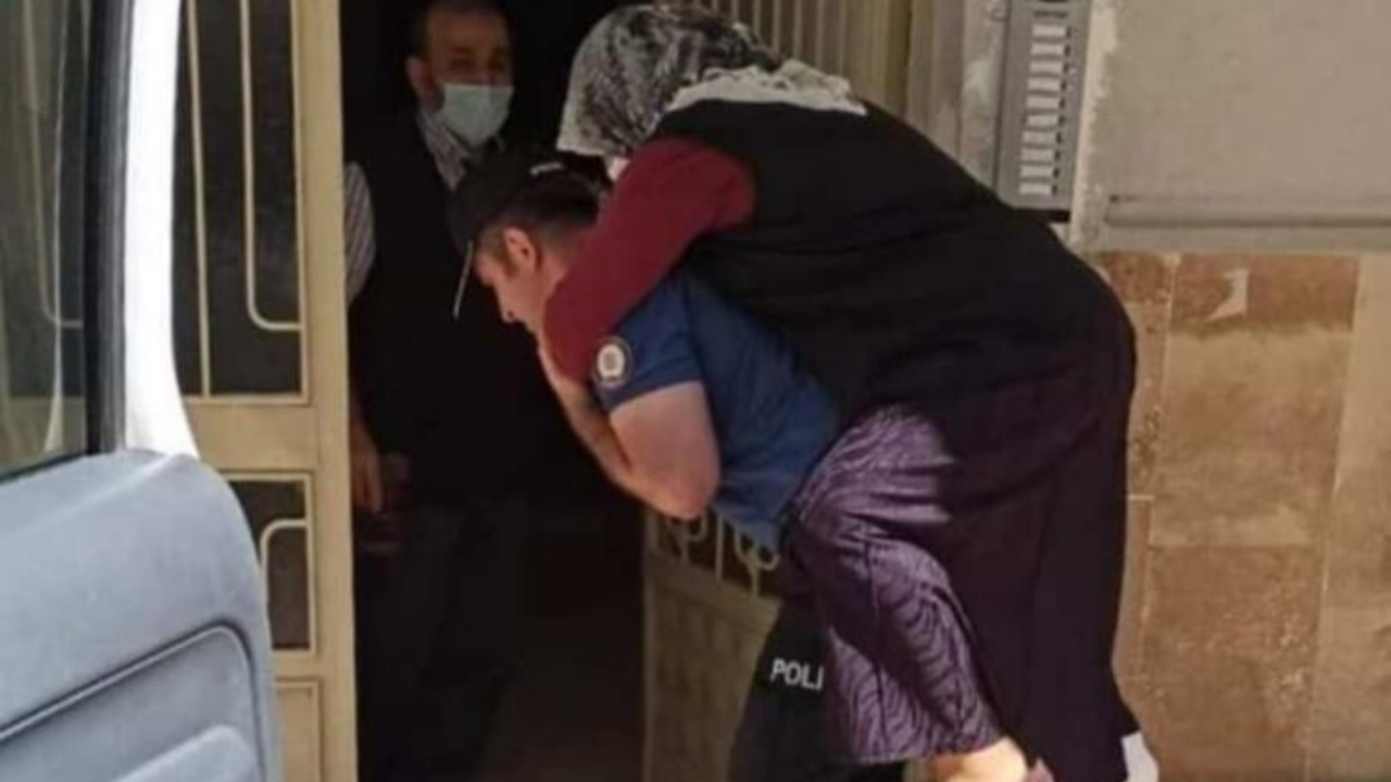 Bakan Soylu paylaştı: Bu fotoğraf her şeye bedel