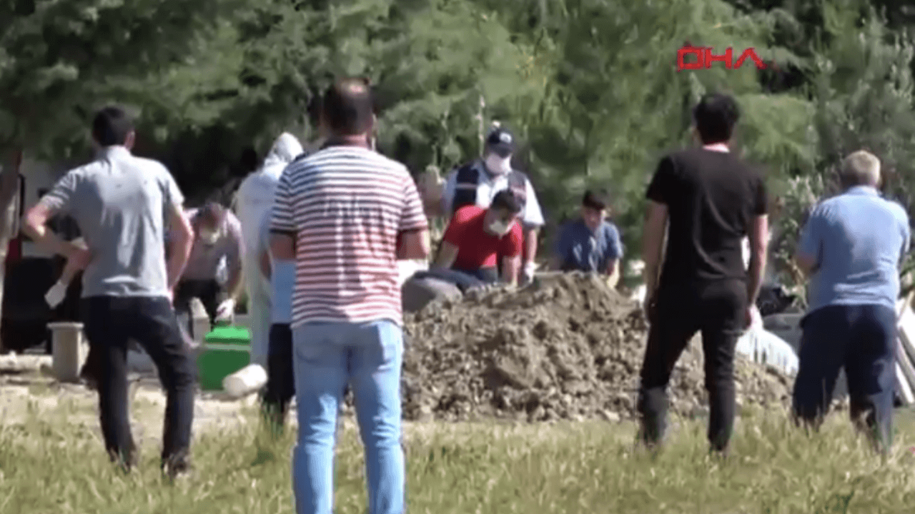 Çalışan koronavirüsten öldü, market karantinaya alındı!