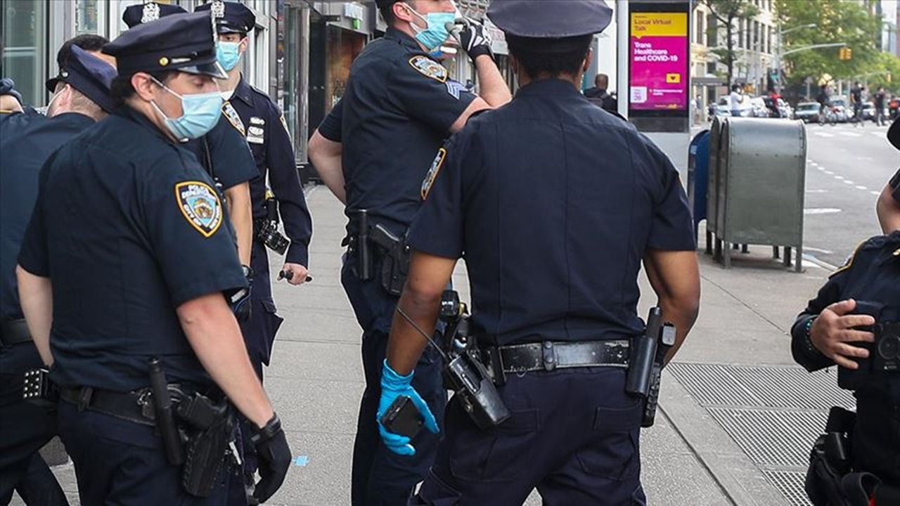 George Floyd'u öldüren polis tutuklandı...