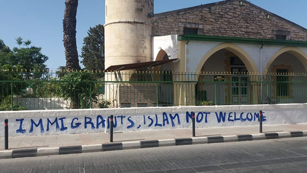 Güney Kıbrıs'ta çirkin saldırı