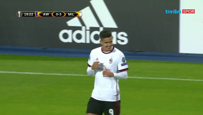 Hakan Çalhanoğlu, Milan'ı şaha kaldırdı! 1 gol 2 asist!