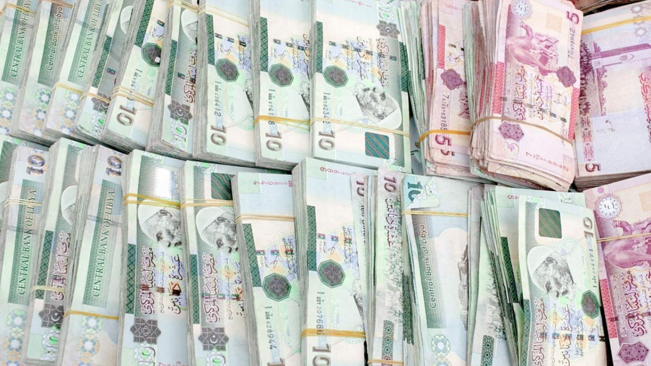 Hafter için 1 milyar dolar tutarında sahte para bastılar...