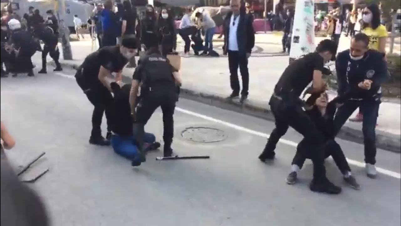 Polis müdahale etti, gözaltılar var!