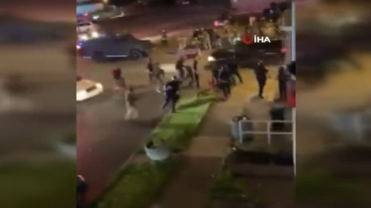 Polis ve askerleri ezdi...
