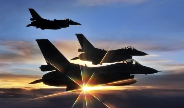 Irak'ın kuzeyine hava harekatı düzenledi