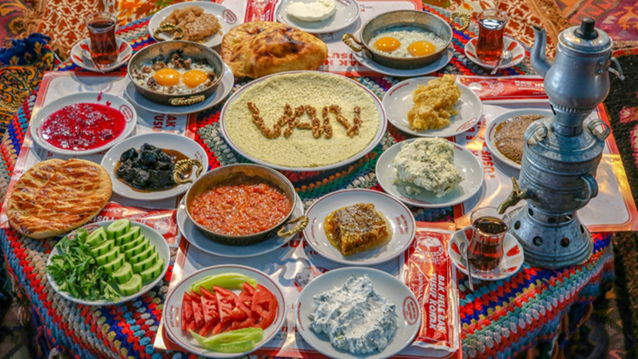 Kahvaltını çek ve paylaş...