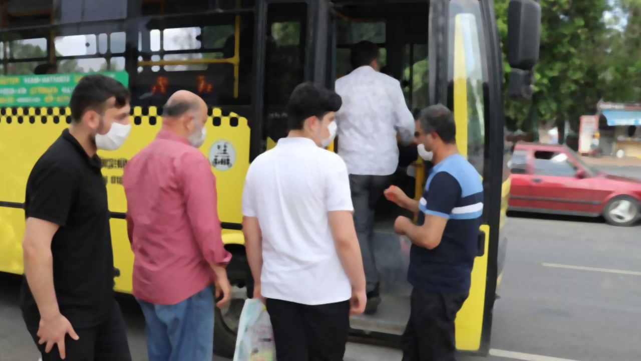 Son dakika... Koronavirüsü 12 kişiye böyle bulaştırmış!