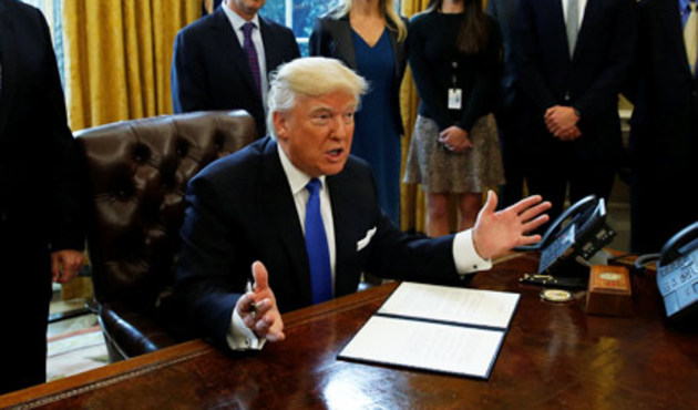 Trump Meksika duvarı ve göçmen yasağı için bugün adım atıyor!
