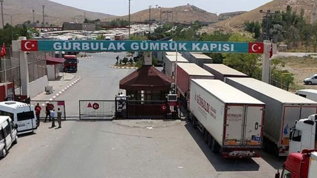 Son dakika... Bakan Pekcan duyurdu: İran ve Irak'a olan gümrük kapıları açıldı