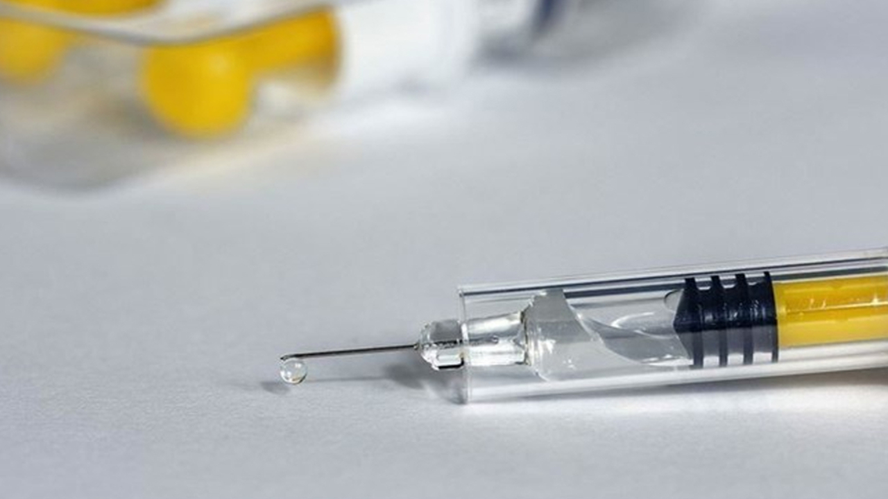 Son dakika... AstraZeneca koronavirüs aşısının üretimine başladı