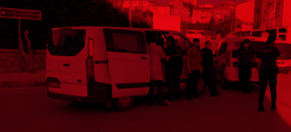 Son dakika... İstanbul'da yol verme kavgası kanlı bitti: Ölü ve yaralılar var