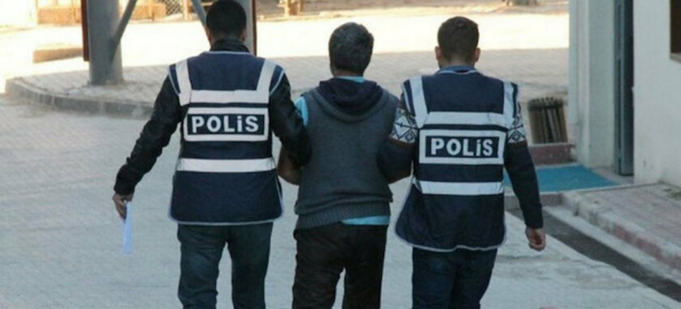 'FETÖ Abisi' ile yazışmaları ortaya çıktı...