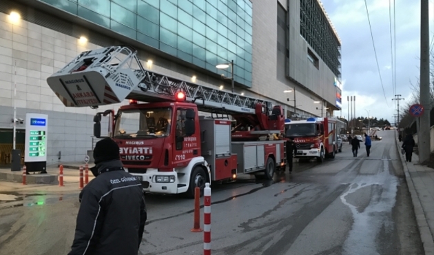 Ankara'da AVM'de yangın paniği