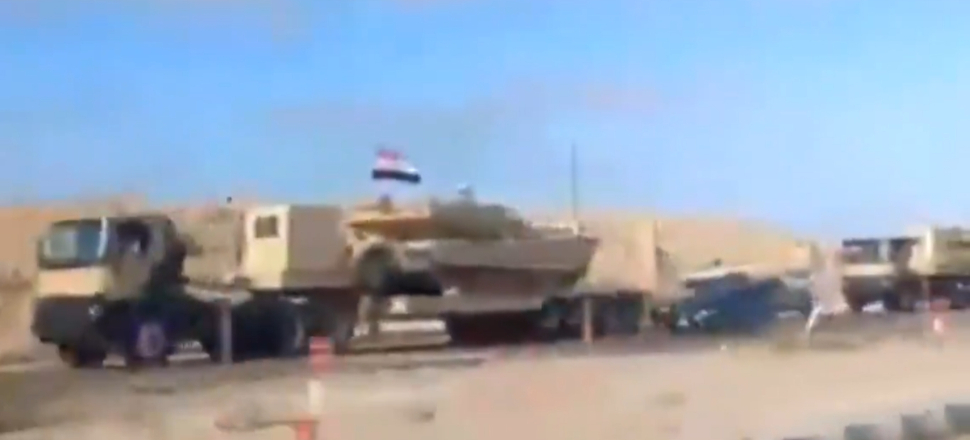 Mısır'dan Libya sınırına askeri yığınak...
