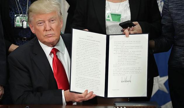 Trump imzaladı! Sınıra duvar örülecek