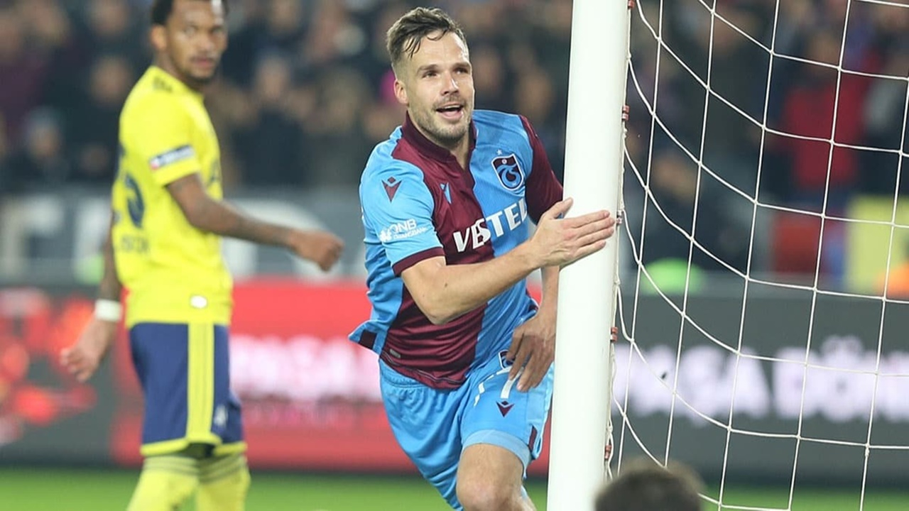 Ezeli rakiplerden dev transfer yarışı!