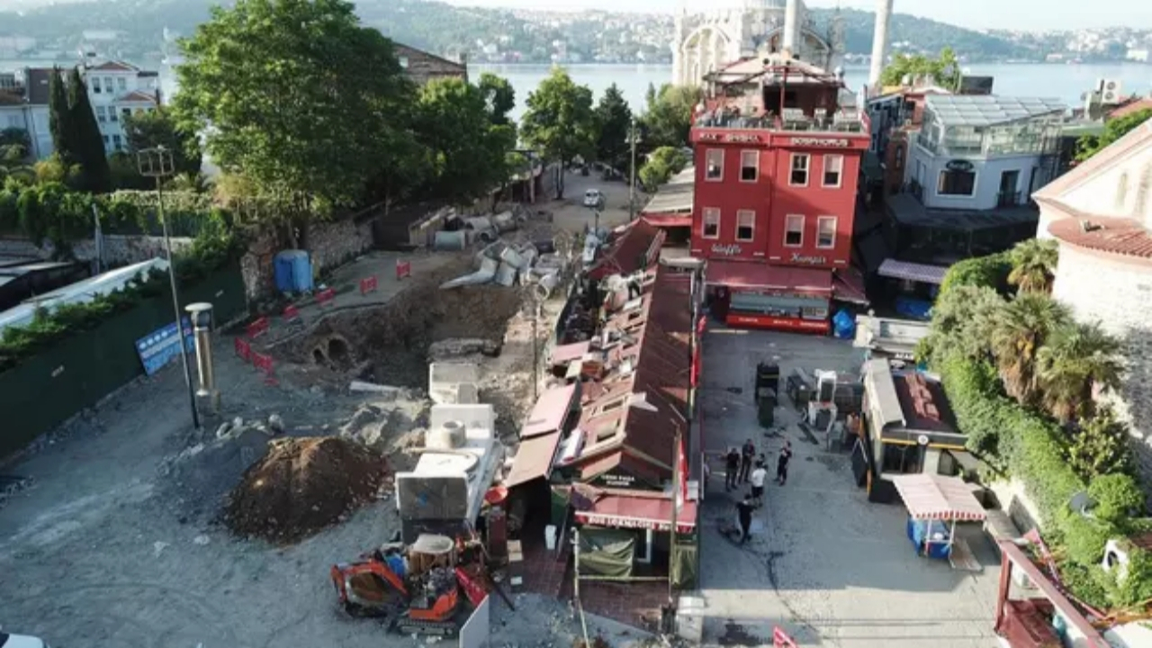 Kumpirciler Çarşısı böyle göçtü!