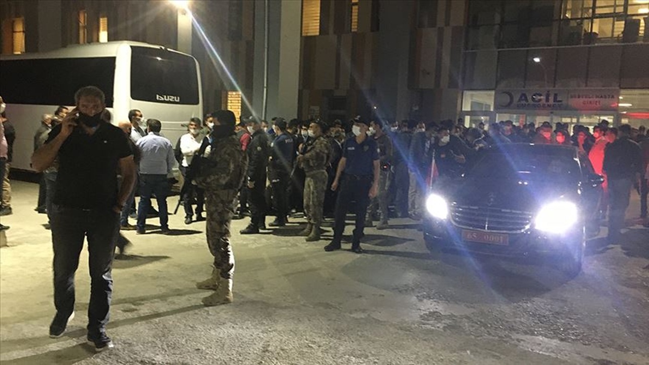Van'da işçi servisine hain saldırı...