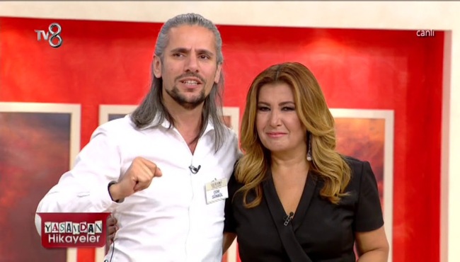 Gazeteci Cem Sünbül 42 yıl sonra annesini buldu