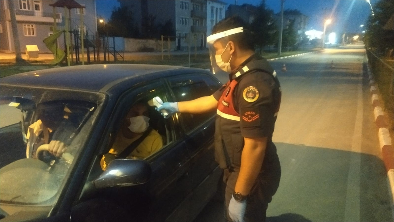 İlçeye giriş-çıkışlar durduruldu...