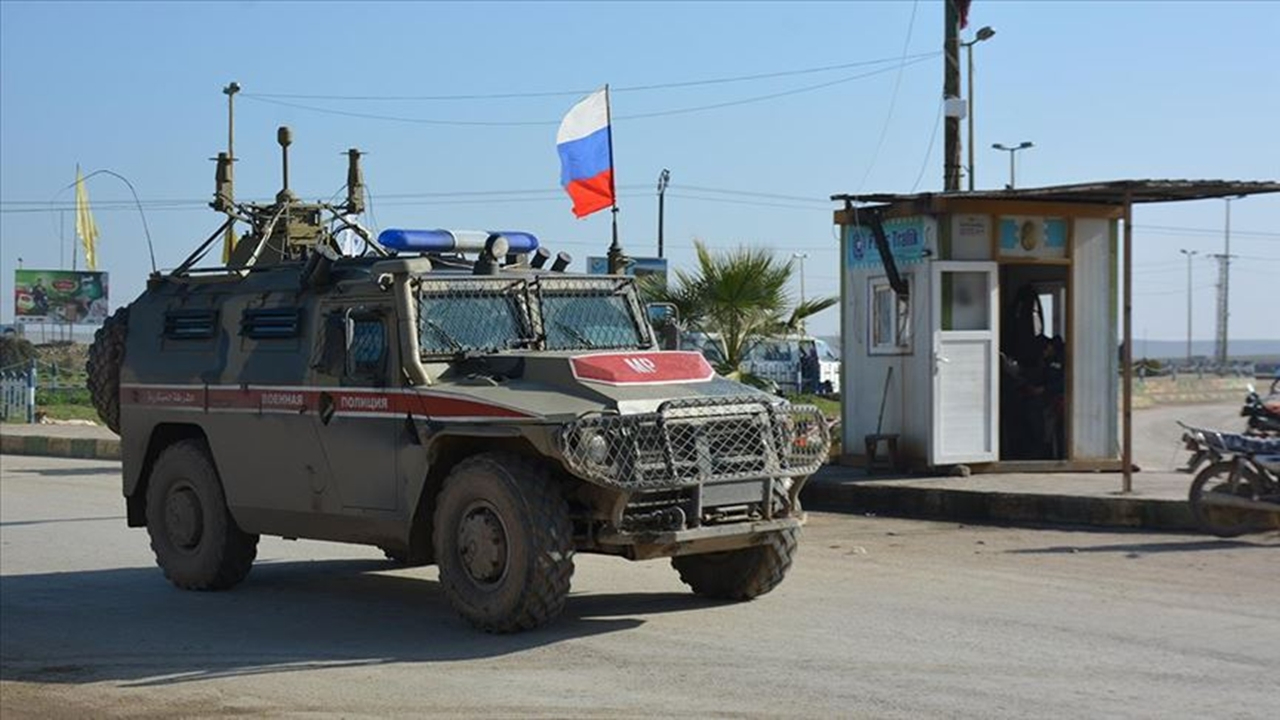Suriye'de Rus devriyesine bombalı saldırı...