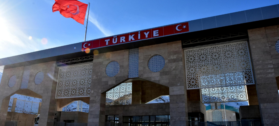 Türkiye, bir ülke hariç tüm sınır kapılarını açtı!