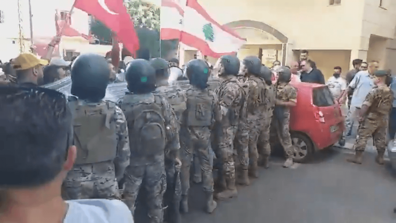 Lübnan'da halk Erdoğan için sokakta