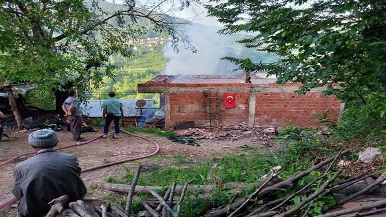 Yangına uykuda yakalandılar