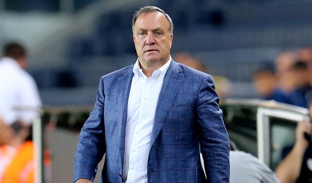 Bitti denilen transferi Advocaat yalanladı!